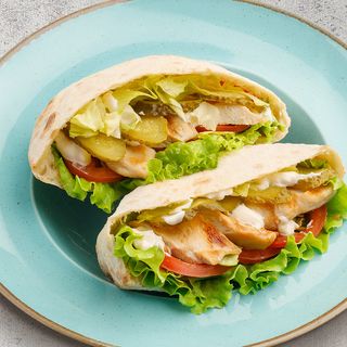 Пита с курицей/ Pita cu pui