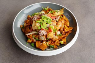 Oriental nudle sa morskim plodovima