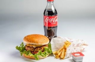 Комбо говяжий с моцареллой N + Кола 0,5