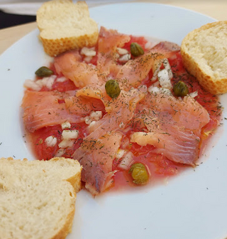 Carpaccio de salmón