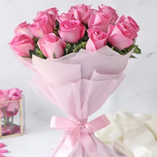 Bukiet 15 różowych róż 
