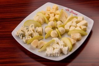 Platou de branzeturi pentru 2 persoane