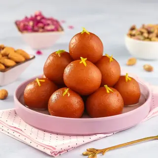 Hot gulab jamun