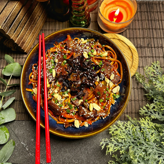 Удон Хойсін з телятиною (400г)