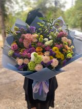 ეუსტომების და ჯუჯა ვარდების თაიგული