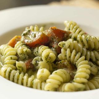 Fusilli pesto e pomodorini 