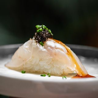 Nigiri De Lubina (2 Uds.)