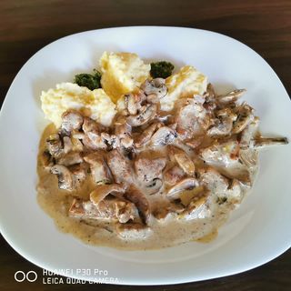 Свинско Строганов