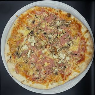 Pizza Capricciosa velika plus Coca Cola 0.33l