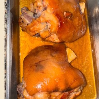 Codillo De Cerdo Con Papas