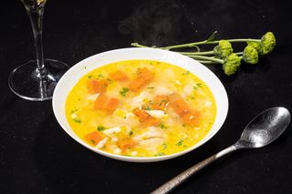 Supă de pui cu tăiței