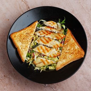 Fitnes salata sa pastrmkom