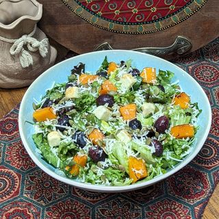 გოგრის სალათი თხის ყველით