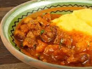 Tochitura de porc cu mămăliguță