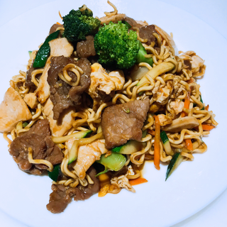 NOODLES DE POLLO Y TERNERA