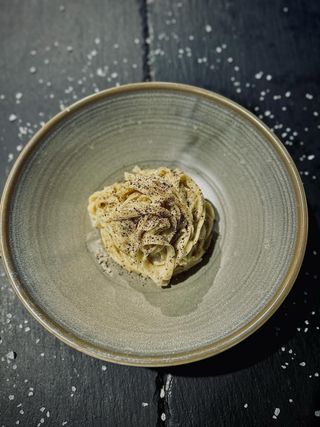 Pasta cacio e pepe