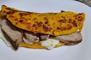 Cachapa De Pernil Y Queso