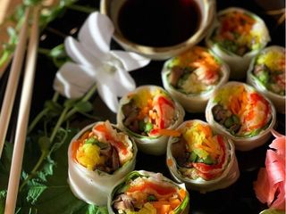 SPRING ROLLS vege