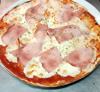 Pizze prosciutto (33 cm.)
