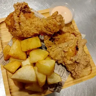 Muslo De Pollo crugiente con patatas
