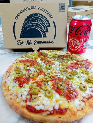 1 Pizza individual (24cm)de 1 ingrediente + 1 lata