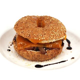 Bagel English Breakfast
