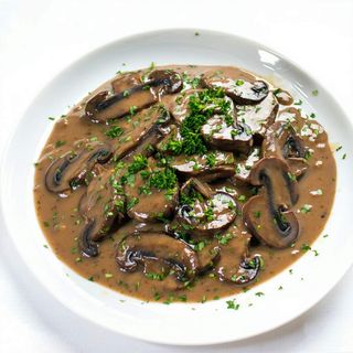 Ternera Con Champiñones