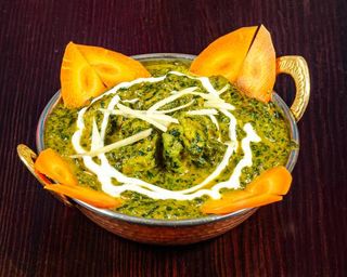 Mutton Saag (Do tego proponujemy Ryż basmati oraz Chleb Naan)