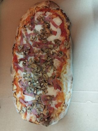 Pinsa Prosciutto E Funghi