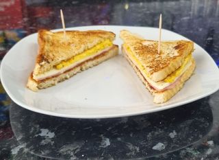 Sándwich Mixto Con Tortilla