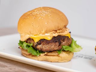 Single Cheese Beef Burger