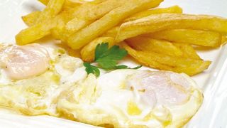 35. Huevo Frito Con Patatas