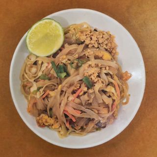 PAD THAI CON VERDURE FRESCHE