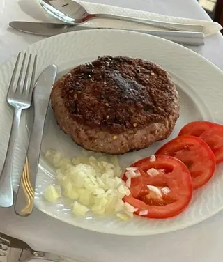Punjena pljeskavica 350 g