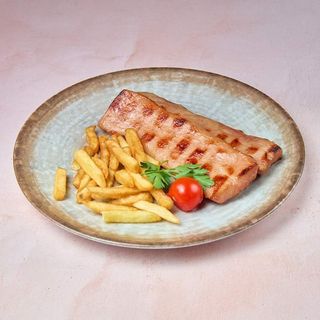 Dimljena bela vešalica