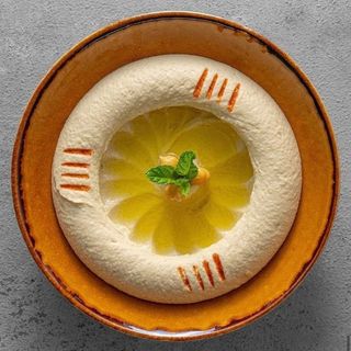 Homouss Bel Tahina  (حمص بلطحينه كول وٱدعي لي )