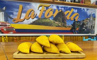 Empanada Y Ají (1 Ud.)