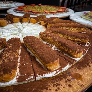 Base di pizza con tiramisù 