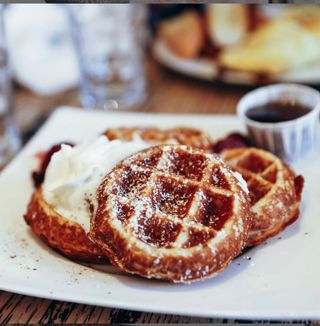 Bubble waffle al gelato con scelta di 2 gusti