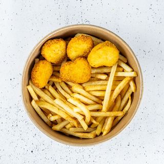 Onion rings 10 komada i pomfrit