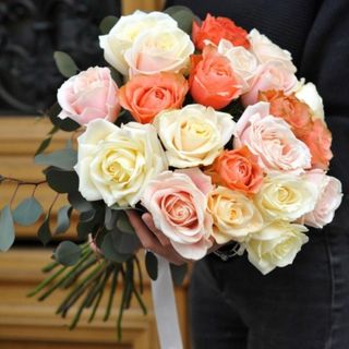 Buchet multicolor  15 trandafiri 