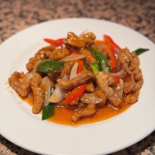 Vitello croccante in salsa piccante