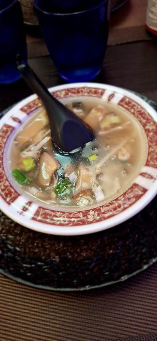 Zuppa di pollo e funghi