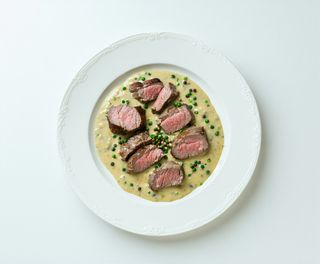 Mușchiuleț de Porc cu Sos de Piper Verde