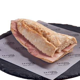 Bocadillo de Jamón asado