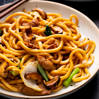 Macarrão com carne ✓ 