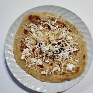 ГЮЗЛЕМЕ С КАШКАВАЛ