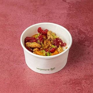 Mousse de Iogurte e Lima com Compota Caseira e Framboesas