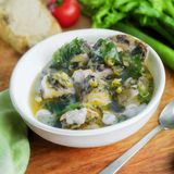 Puerro asado a la brasa con pil-pil algas