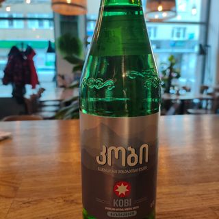 Gruzińska woda Kobi 0.5l